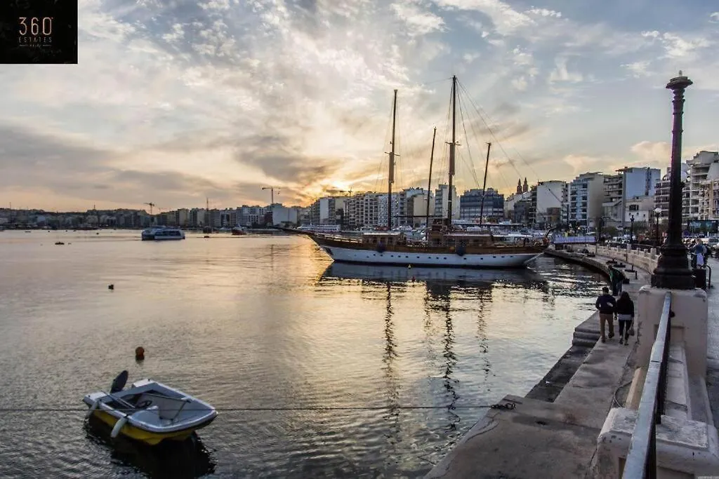 Lägenhet A Lovely 3 Bedroom, 3 Baths Home In The Centre Of Gzira By 360 Estates Malta