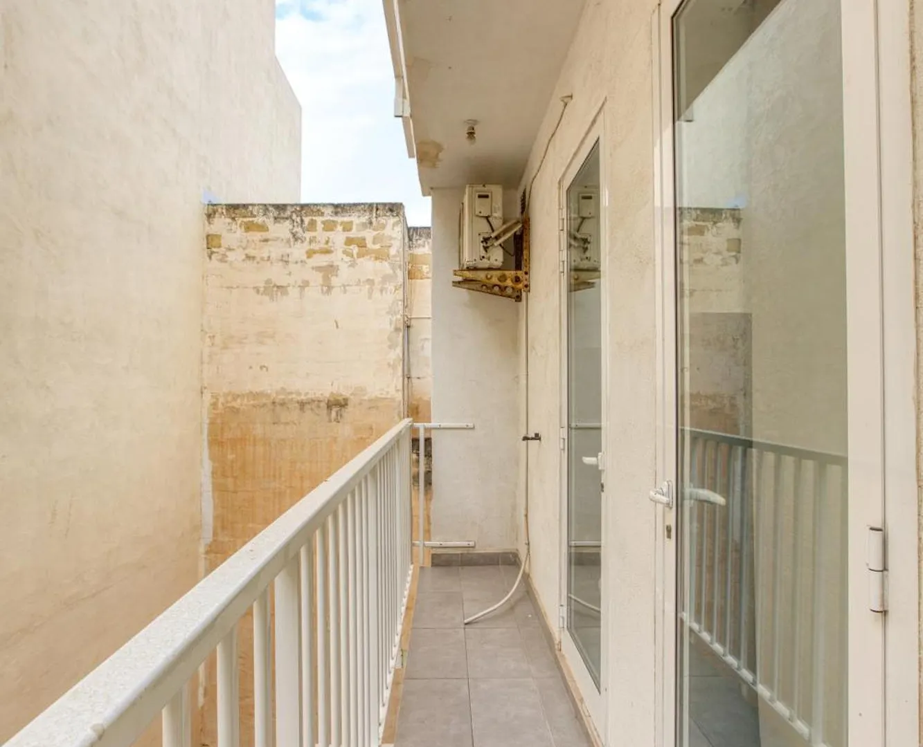 A Lovely 3 Bedroom, 3 Baths Home In The Centre Of Gzira By 360 Estates 0*,