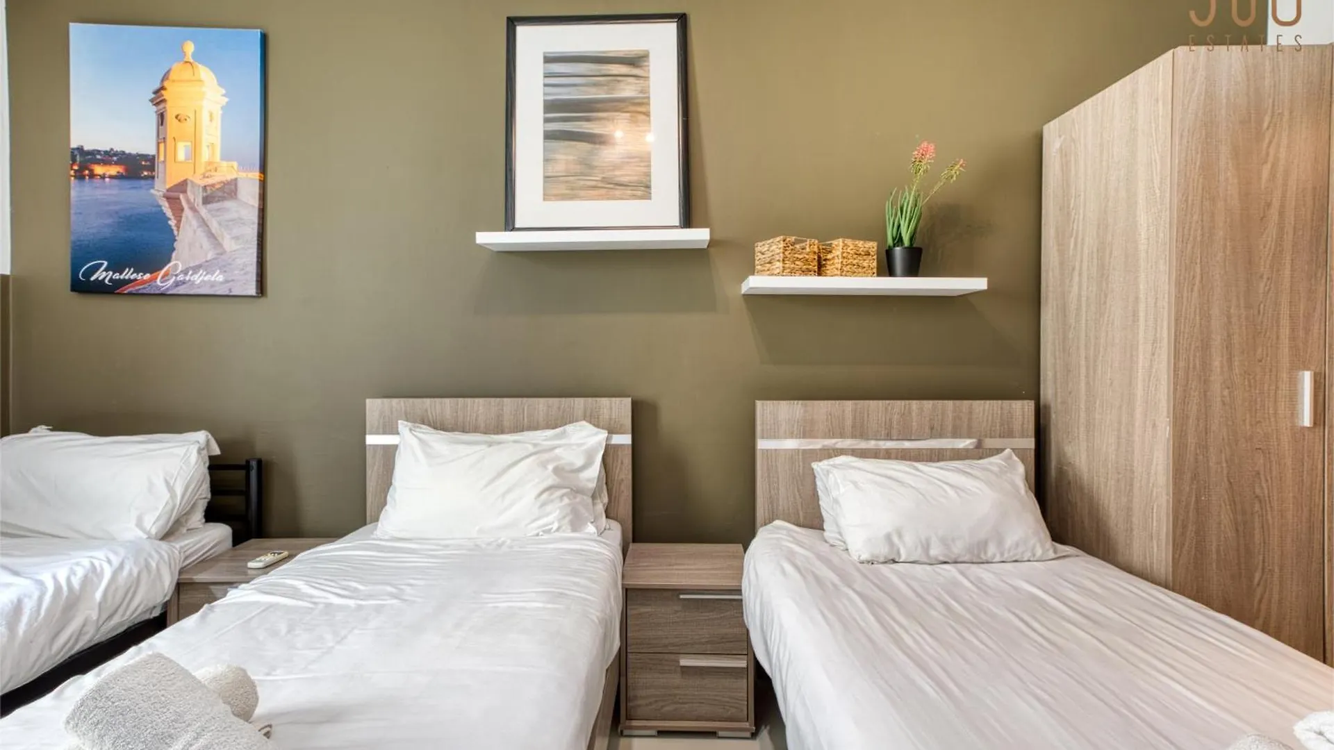 A Lovely 3 Bedroom, 3 Baths Home In The Centre Of Gzira By 360 Estates Apartment